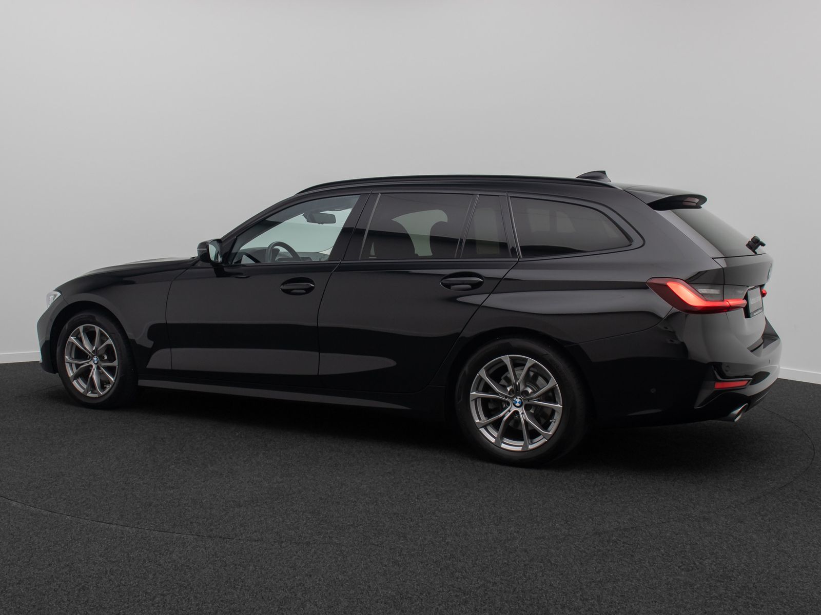 Fahrzeugabbildung BMW 320i Sport Line Laser DAB Kamera HiFi ACC Alarm