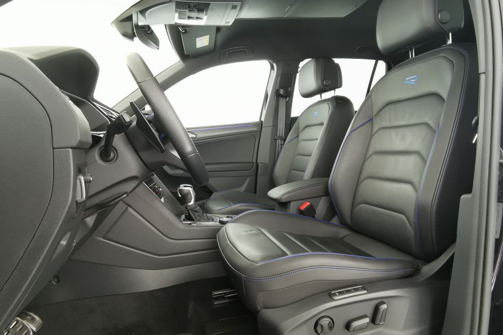 Volkswagen Tiguan R 4Motion 2.0 TSI AHK*Tempo*PDC*RFK*Nav