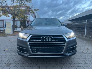 Audi Q7 - 7