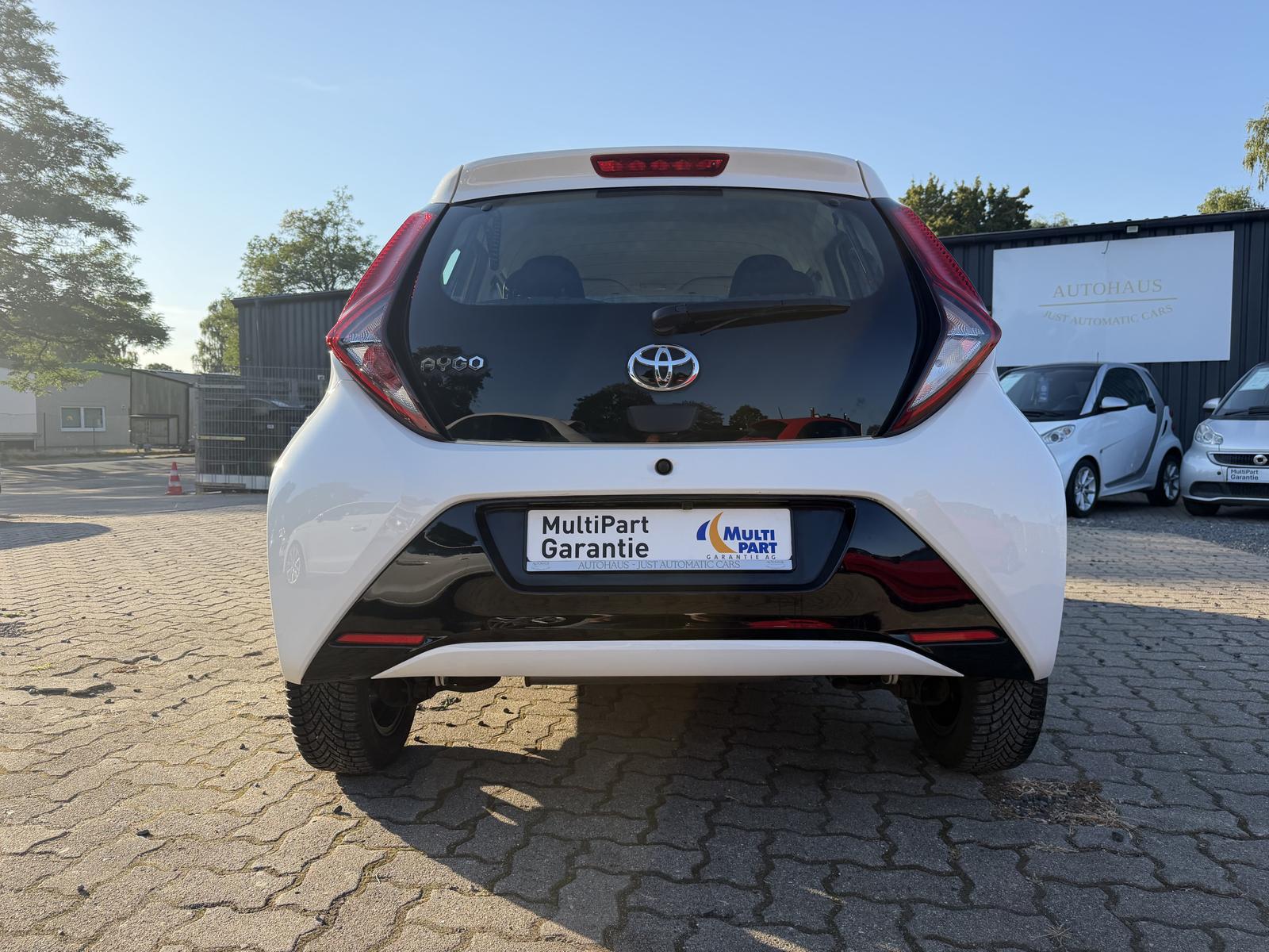 Toyota AYGO TEAM-D/KAMERA/KLIMA/AUTOMATIK/62TKM/1.HD