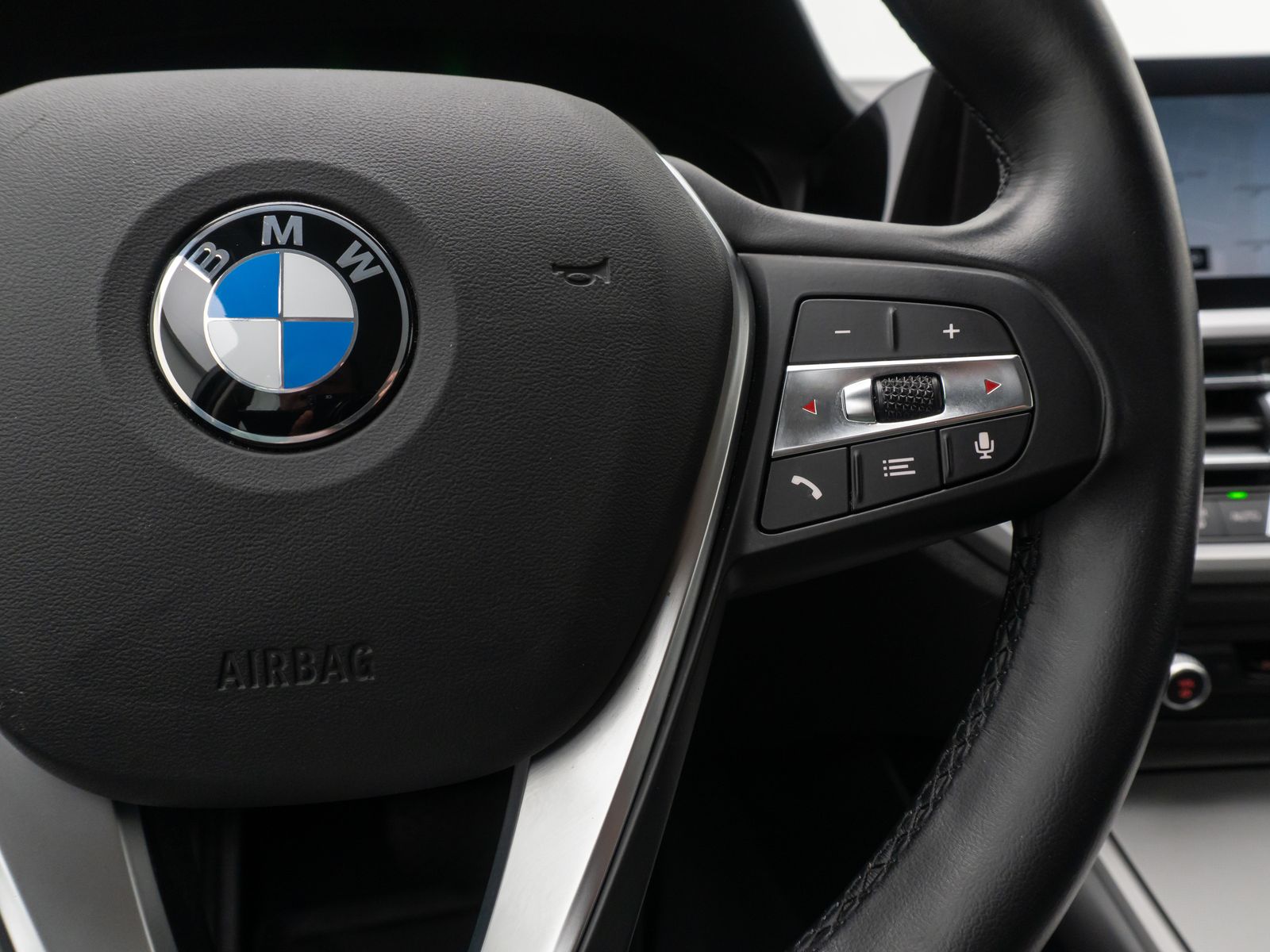 Fahrzeugabbildung BMW 320d Memory HUD DAB 360°LED CockpitP Sport Leder