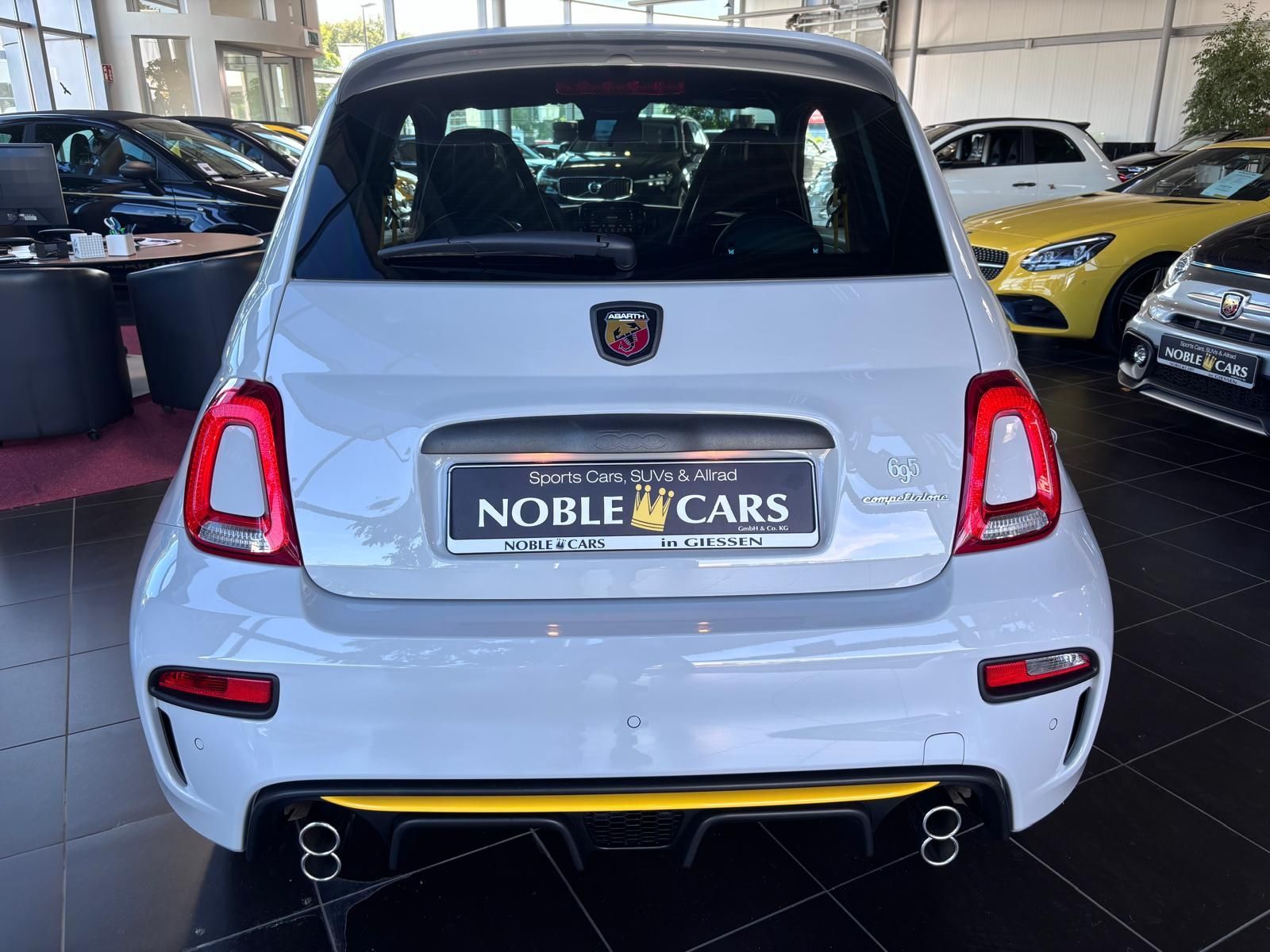 Fahrzeugabbildung Abarth 695 Competizione BEATS SOUNDSYSTEM NAVI ALU