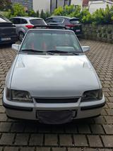 Opel Kadett E Cabrio Oldtimer - weiße Opel Kadett