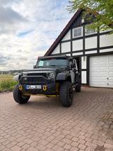 Jeep Wrangler Unlimited Sport 3.8 V6 / HU NEU 06/28 - Jeep Wrangler mit Benzin-Antrieb: Geländewagen, 3.8