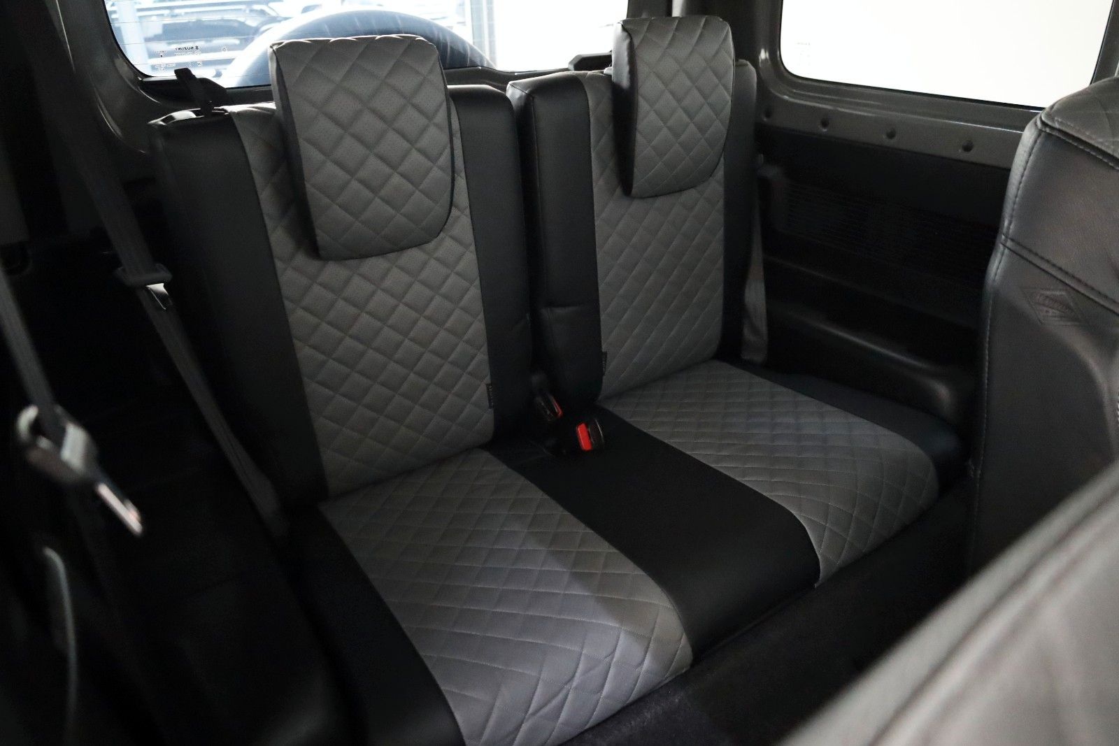 Fahrzeugabbildung Suzuki Jimny Comfort AllGrip NFZ,Navi,Kamer,4 Sitze,AHK