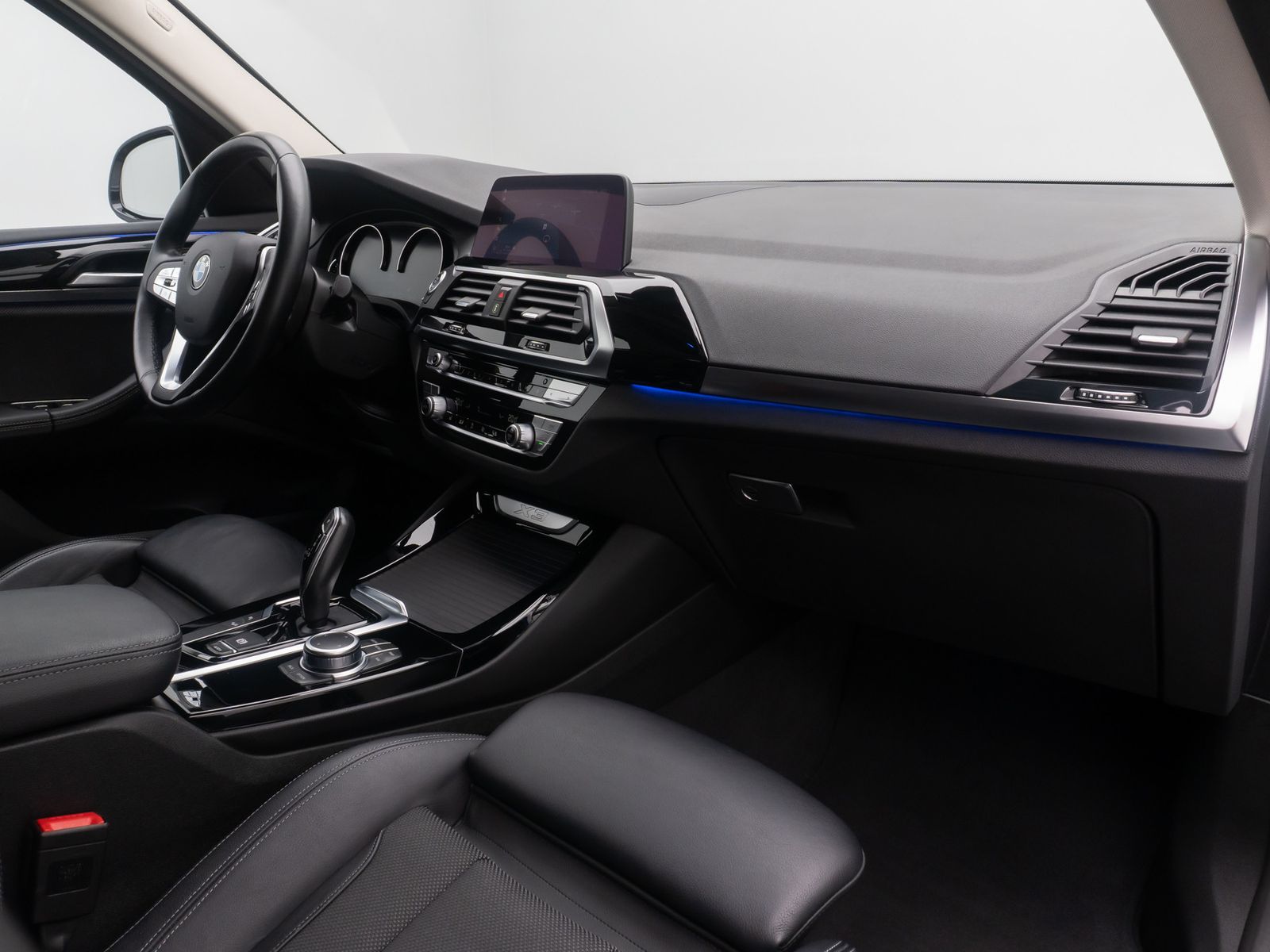 Fahrzeugabbildung BMW X3 xD20d  xLine Kamera DAB CockPit+AHK Sport 20"