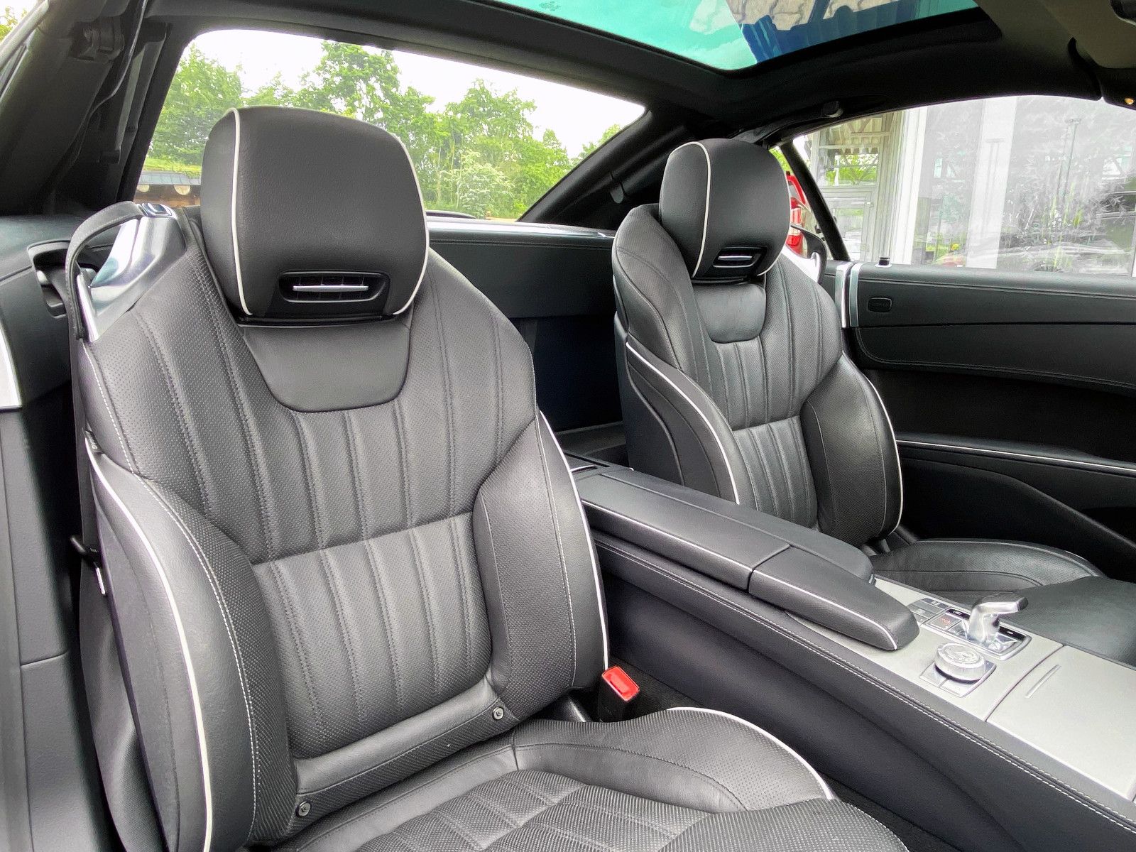 Fahrzeugabbildung Mercedes-Benz SL 400 3.0 V6 AMG+NIGHT+MAGIC-SKY+HARMAN+MASSAGE