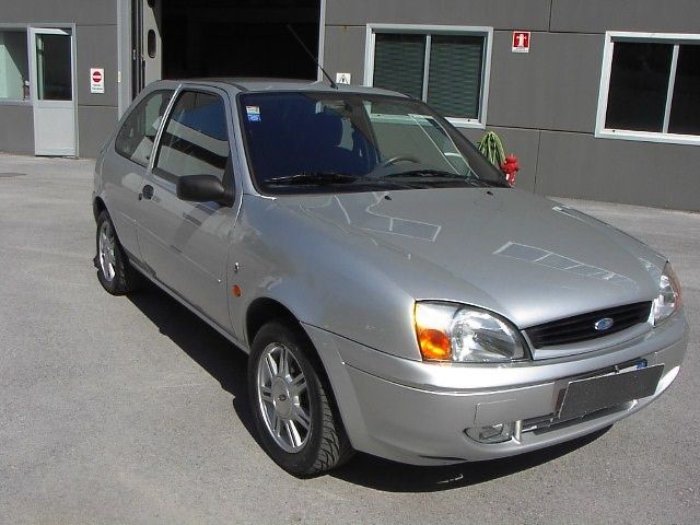 Ford FORD Fiesta 1.2i 16V cat 3 porte Ghia "NEOPATENT