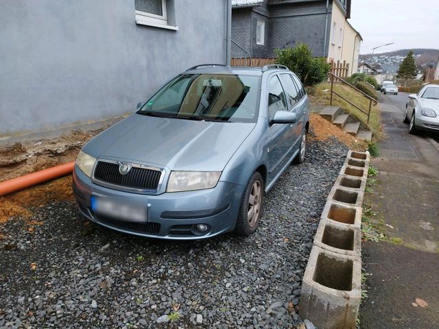 Skoda Fabia Kombi 2,0 Liter Nicht fahrbereit!