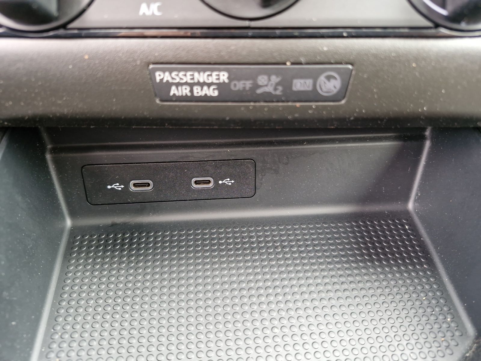 Fahrzeugabbildung SEAT Ibiza Reference 1.0 MPI KLIMA LED
