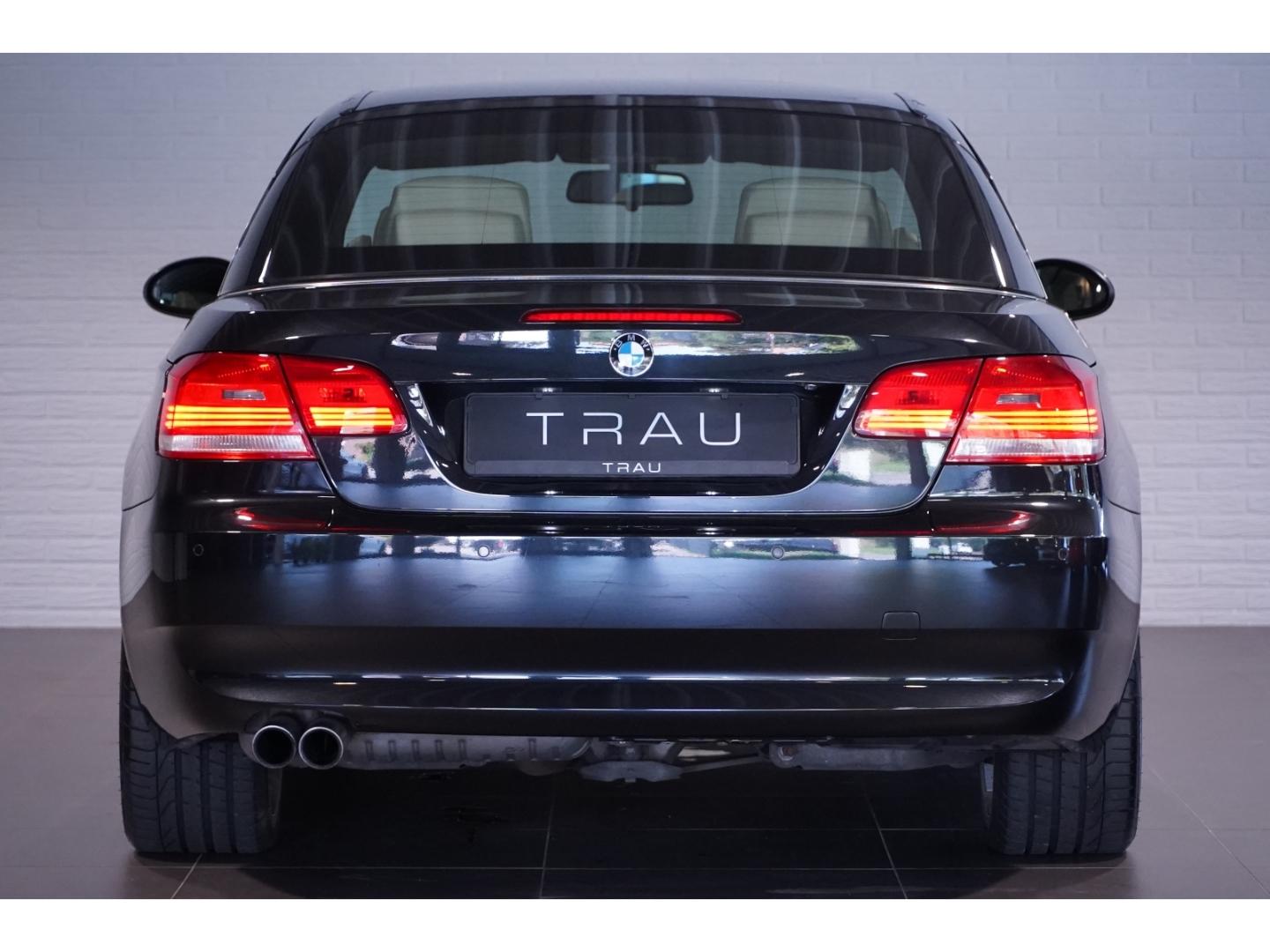 BMW 330 i Cabrio Memo Comfortpak. Leder 19''HIFI Key