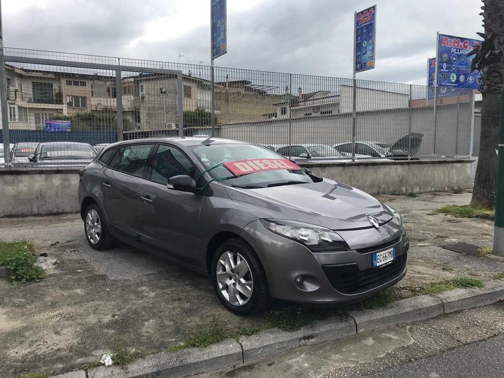 Renault Megane 2012 — rear view