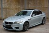 BMW M5 F10 DCT 2013 RHD Rechtslenker S63B44 - blaue BMW M5