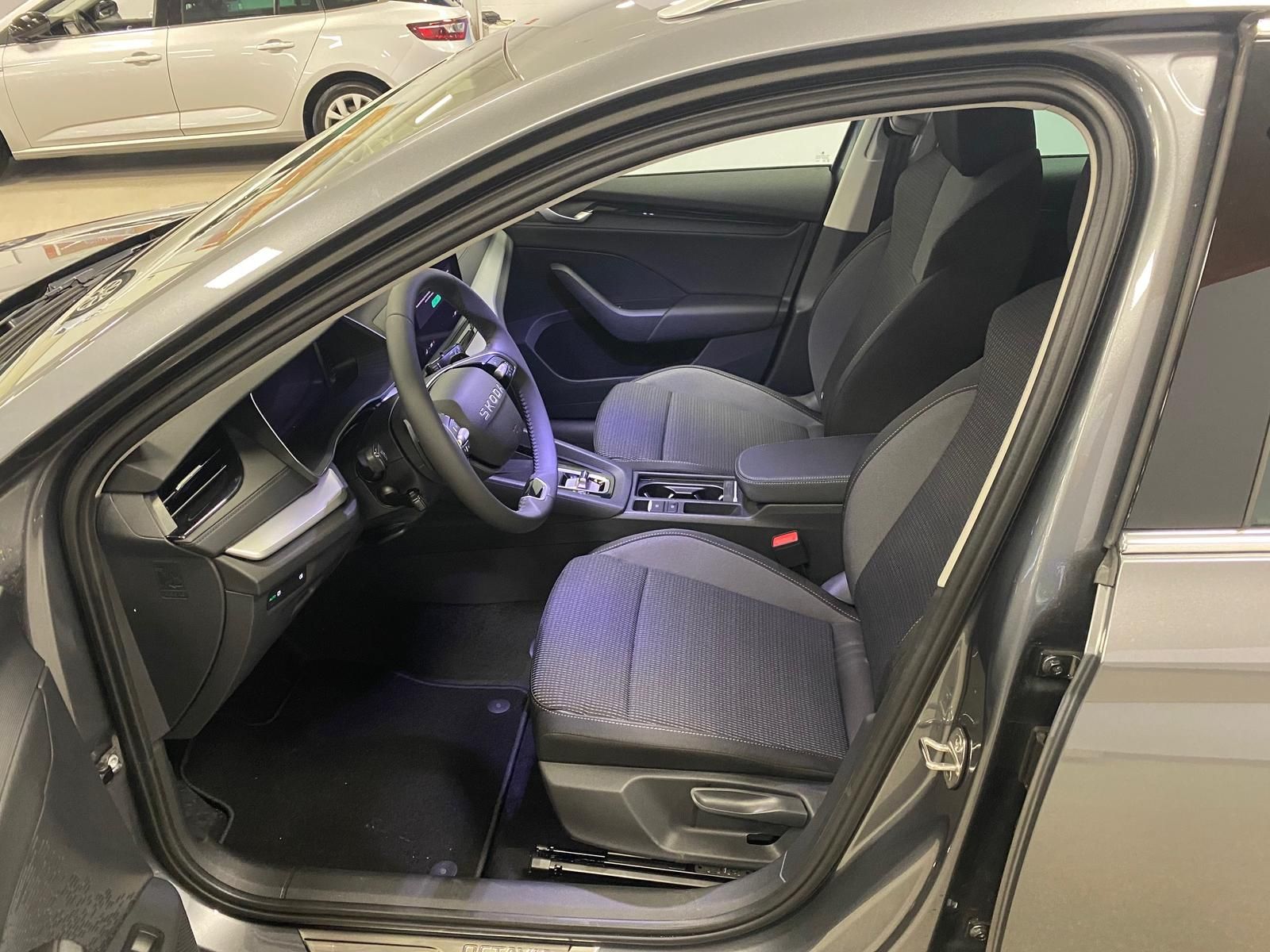 Fahrzeugabbildung SKODA Octavia 2.0 TDI DSG Selection AHK+5J GAR+APP+ACC