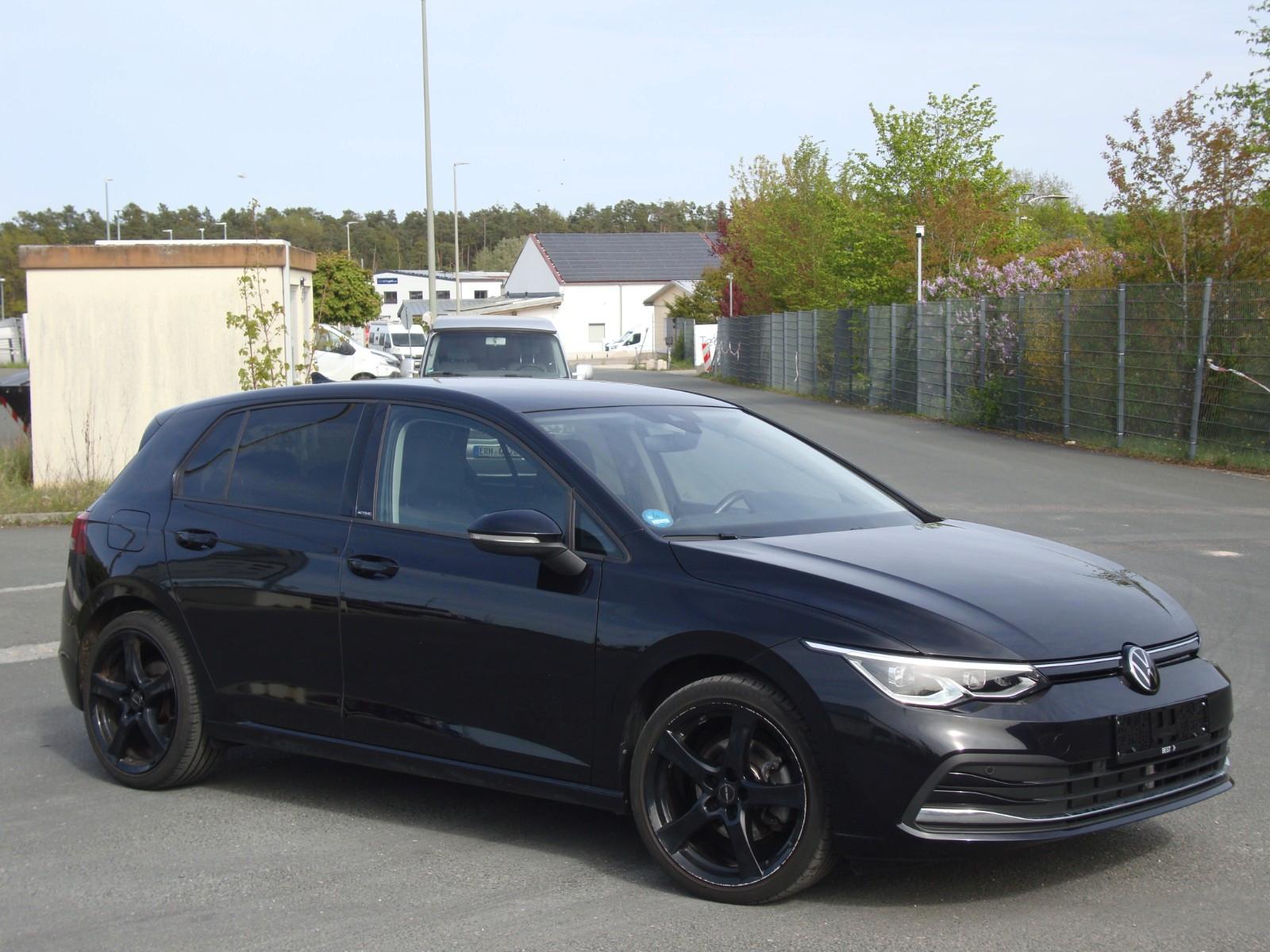 Volkswagen Golf 2.0 TDI LIMO DSG ACTIVE*TOP-Ausst.*AHK*150P