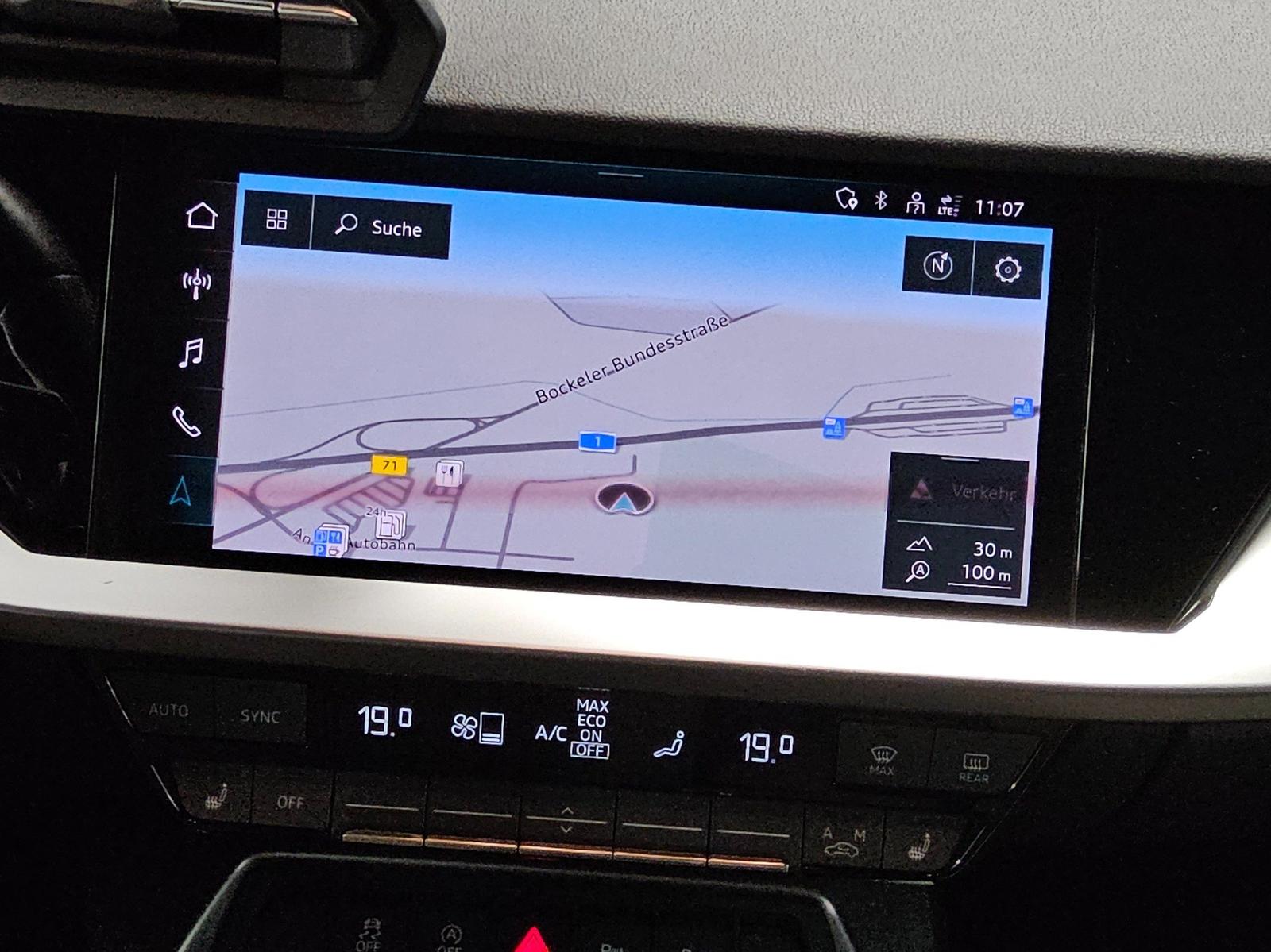 Audi A3 Sportback 30 TFSI Leder Navi LED vc, миниатюра 7