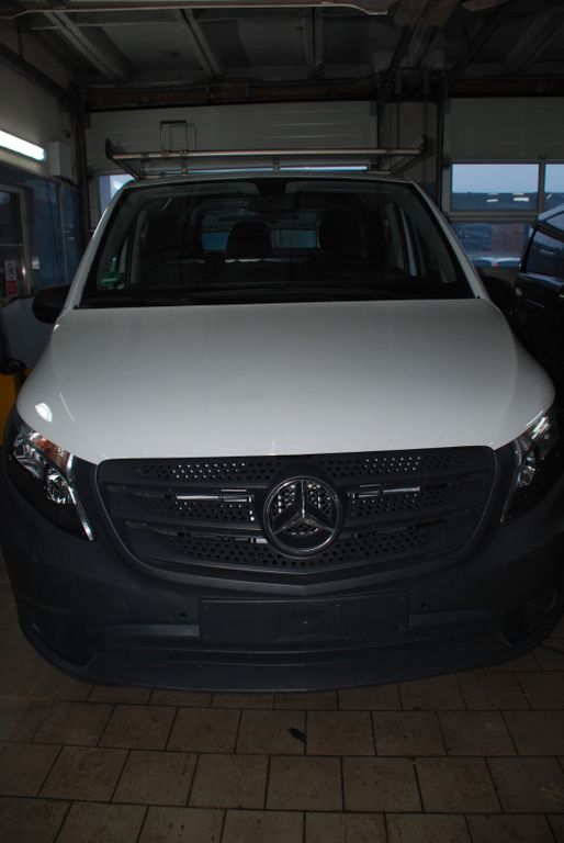 Image of Mercedes-Benz Vito