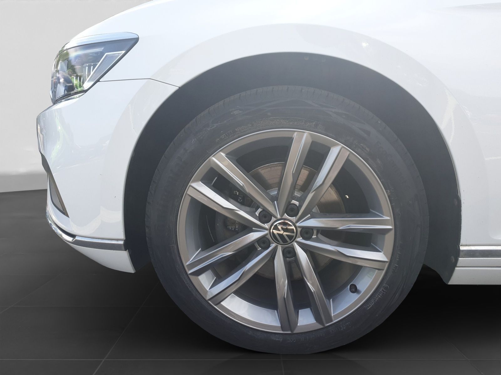 Volkswagen Passat Variant - Bild 7
