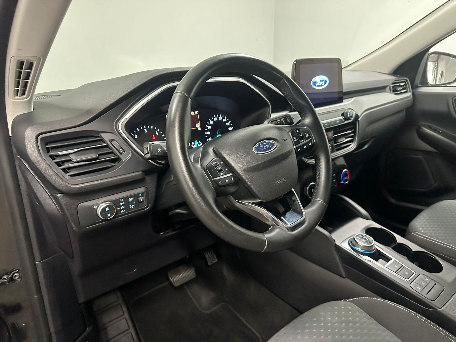Fahrzeugabbildung Ford Kuga 1.5 EcoBlue Cool & Connect *KLIMA*NAVI*SH*