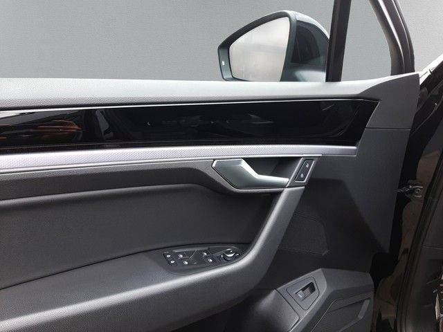 Fahrzeugabbildung Volkswagen Touareg R-Line 3.0TDI 4Motion Pano Matrix 21"