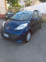 Peugeot 107 1.0 68CV 5p. Plaisir - blaue Peugeot 107