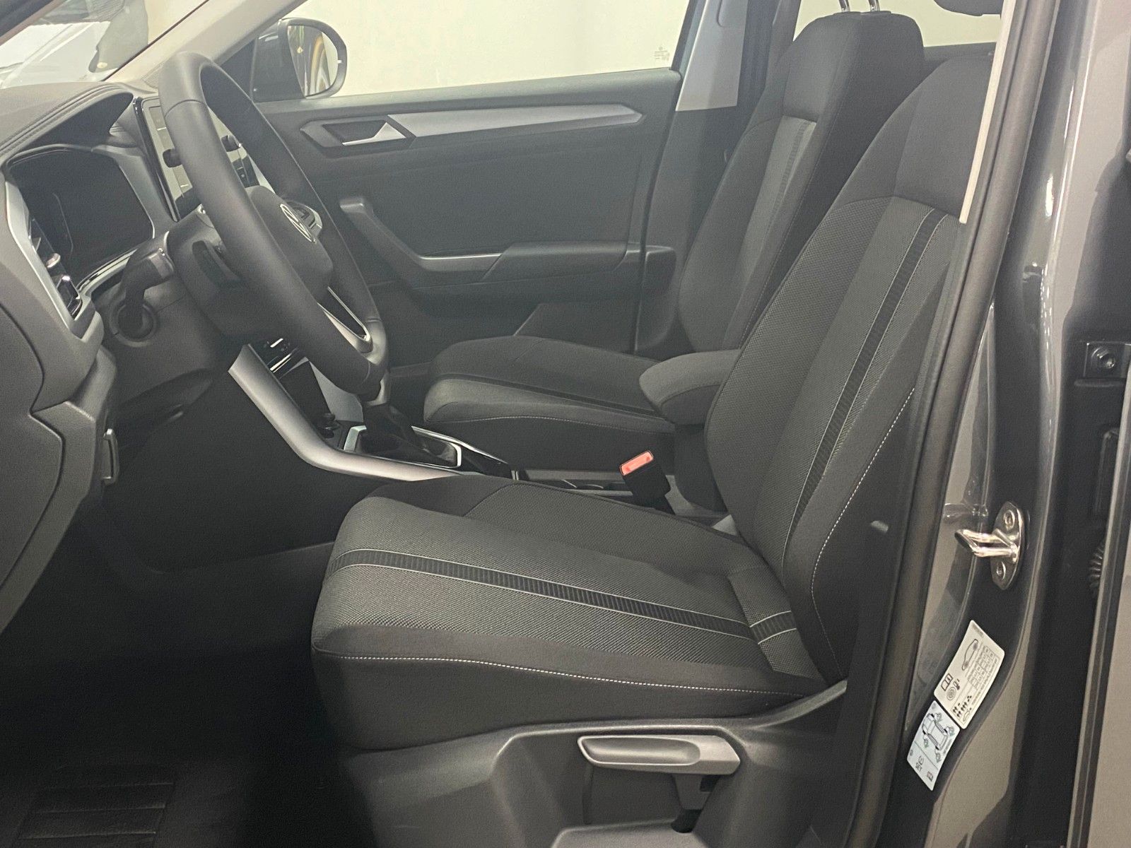 Fahrzeugabbildung Volkswagen T-Roc 1.5 TSI DSG Life+FACELIFT+NAVIGATION+KAMER