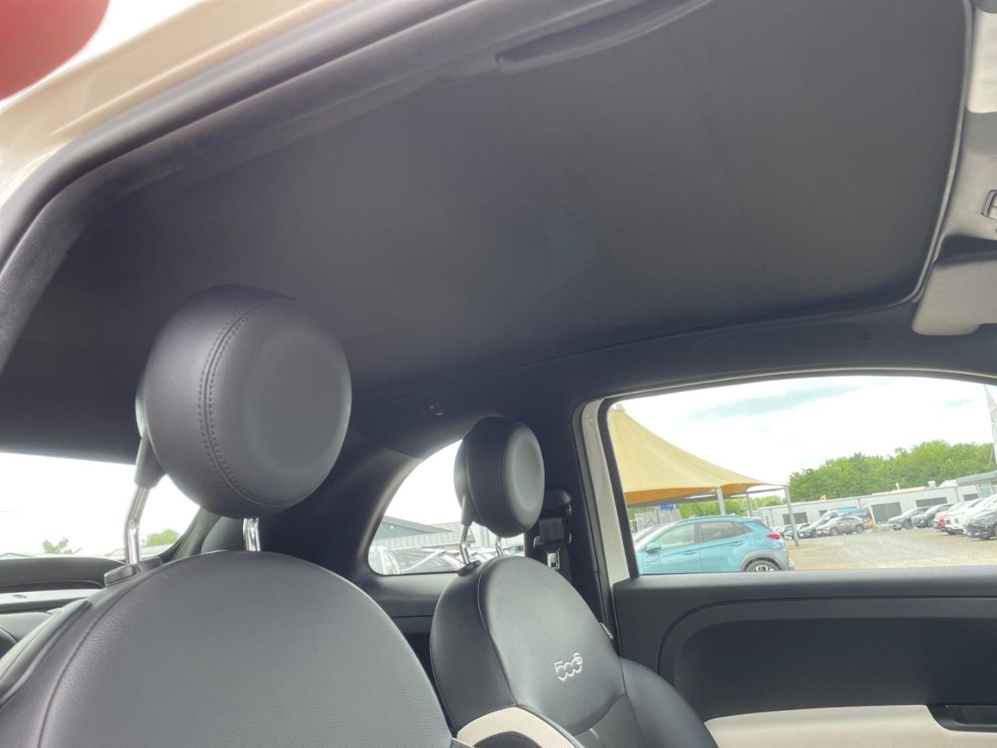 Fahrzeugabbildung Fiat 500 1.2 Cabrio Allwetterreifen Apple CarPlay Par