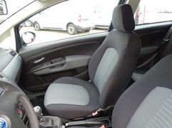 Fahrzeugabbildung Fiat Grande Punto 1.4 8V Dynamic TÜV-NEU / ZAHNRIEMEN