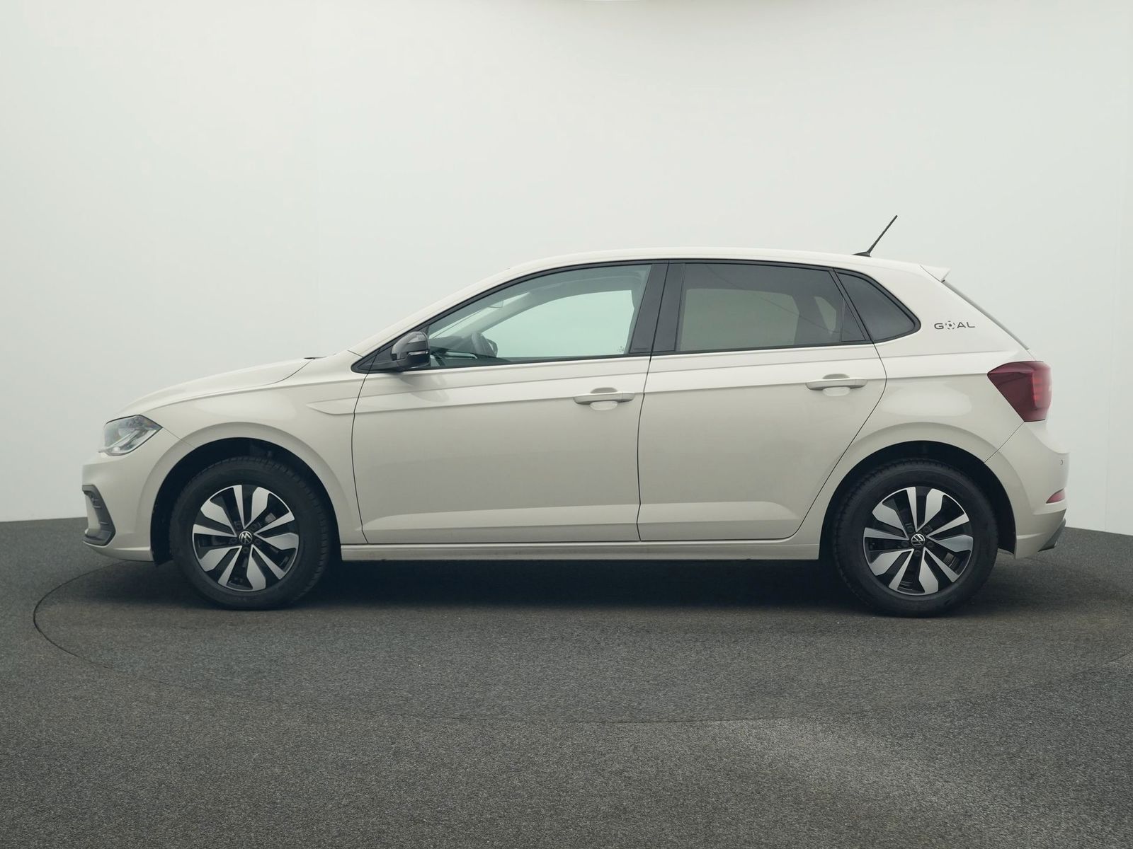 Volkswagen Polo 1.0 TSI DSG Goal LED NAVI SHZ ACC RÜCKFAHRK imagem 3