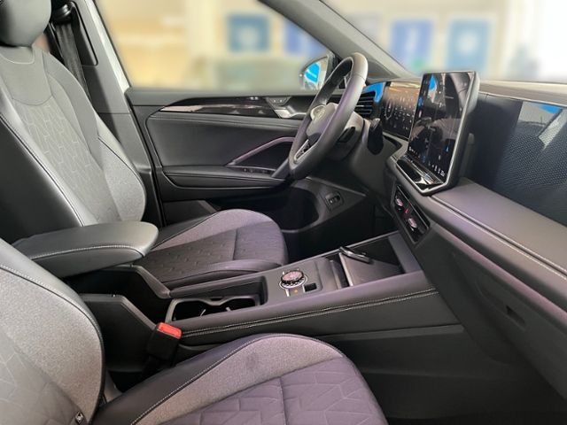 Fahrzeugabbildung Volkswagen Tiguan 1.5 eTSI DSG GOAL NAVI GJR AHK KAMERA