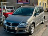 Volkswagen Touran CrossTouran - Volkswagen: Crosstouran