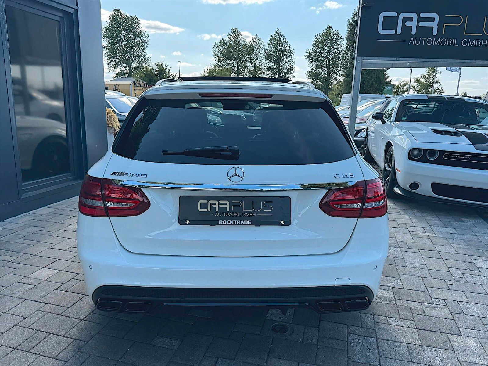 Fahrzeugabbildung Mercedes-Benz C 63 T AMG Night Paket *ACC*Pano*Burmester*LED*