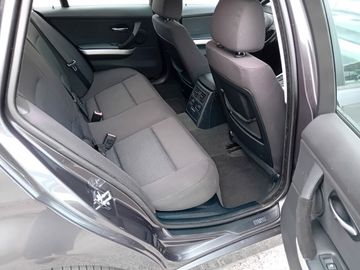 BMW 320 - 11