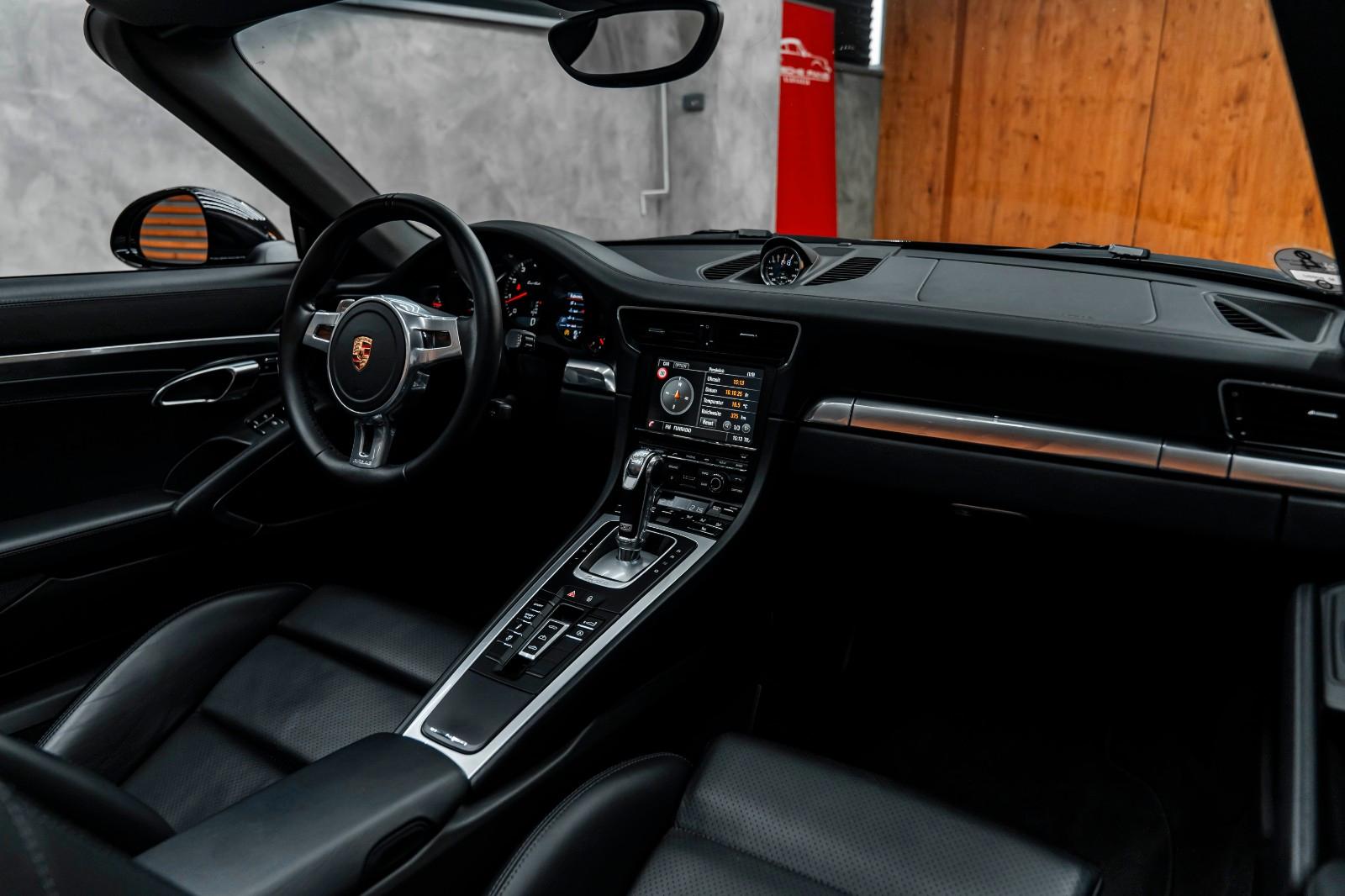 PORSCHE 991 TURBO CABRIOLET