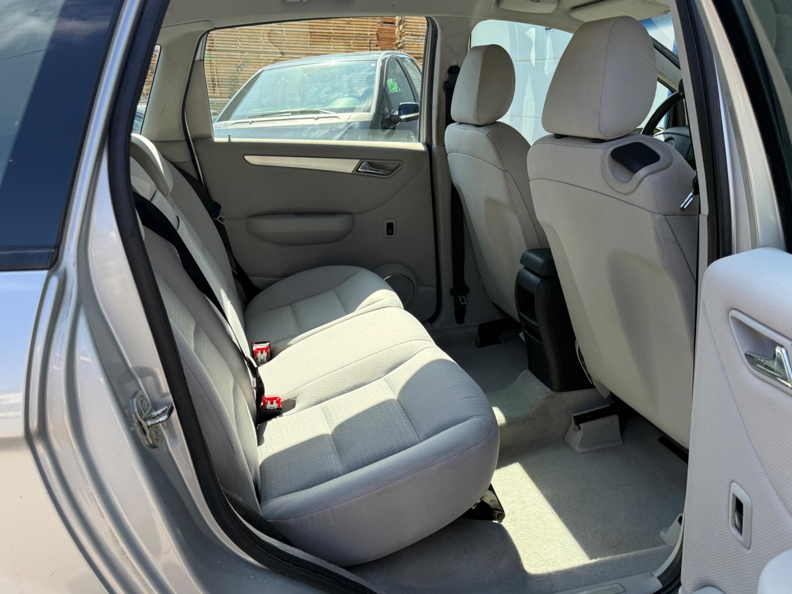Mercedes-Benz B170 2005 — photo 20