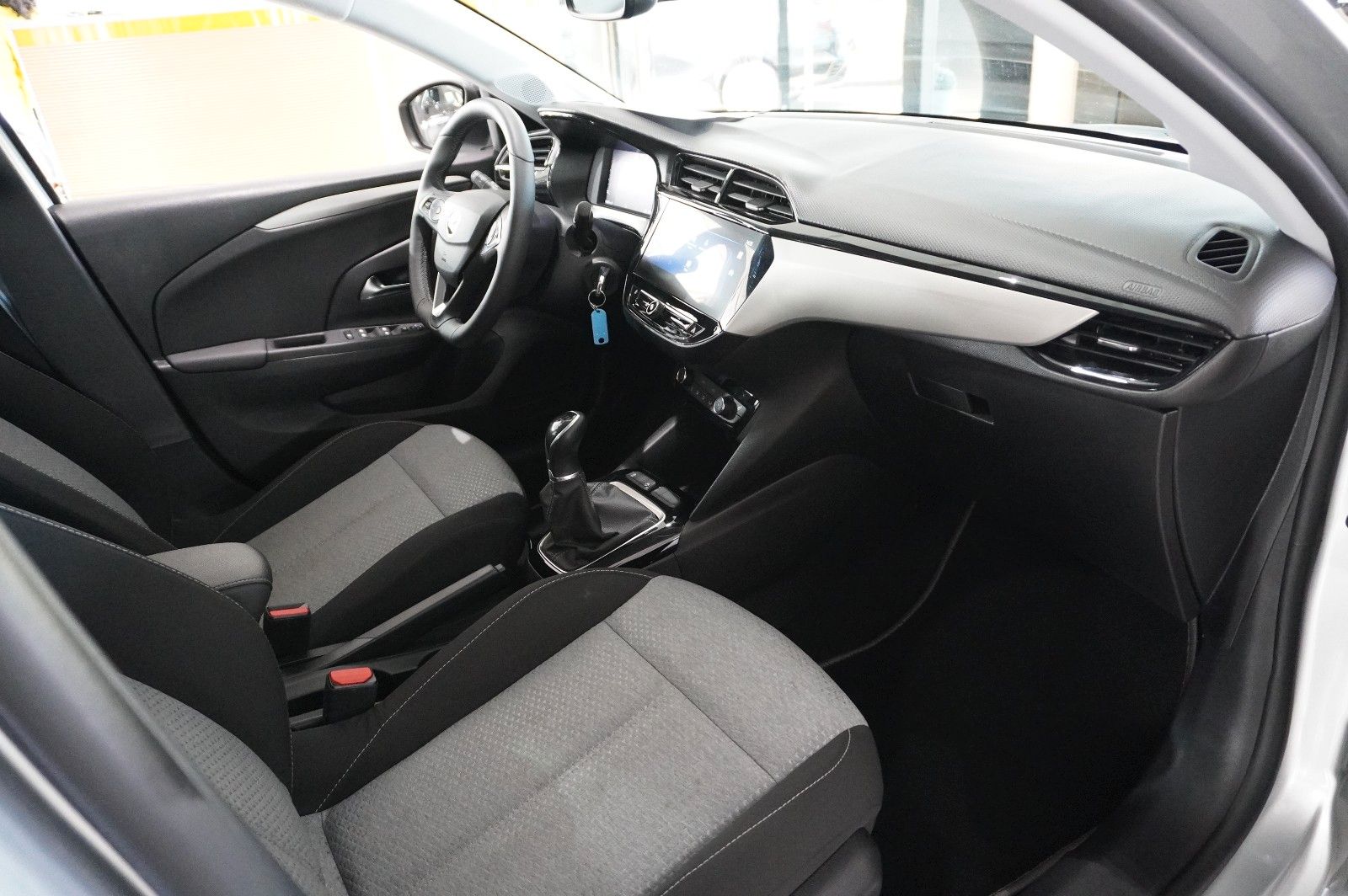 Fahrzeugabbildung Opel Corsa F 1.2 FACELIFT NAVI/LED/KAMERA/VIRTU./DAB+