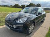 Porsche Cayenne Platinum Edition mit Bose Surround, AHK - Porsche Gebrauchtwagen in Gießen