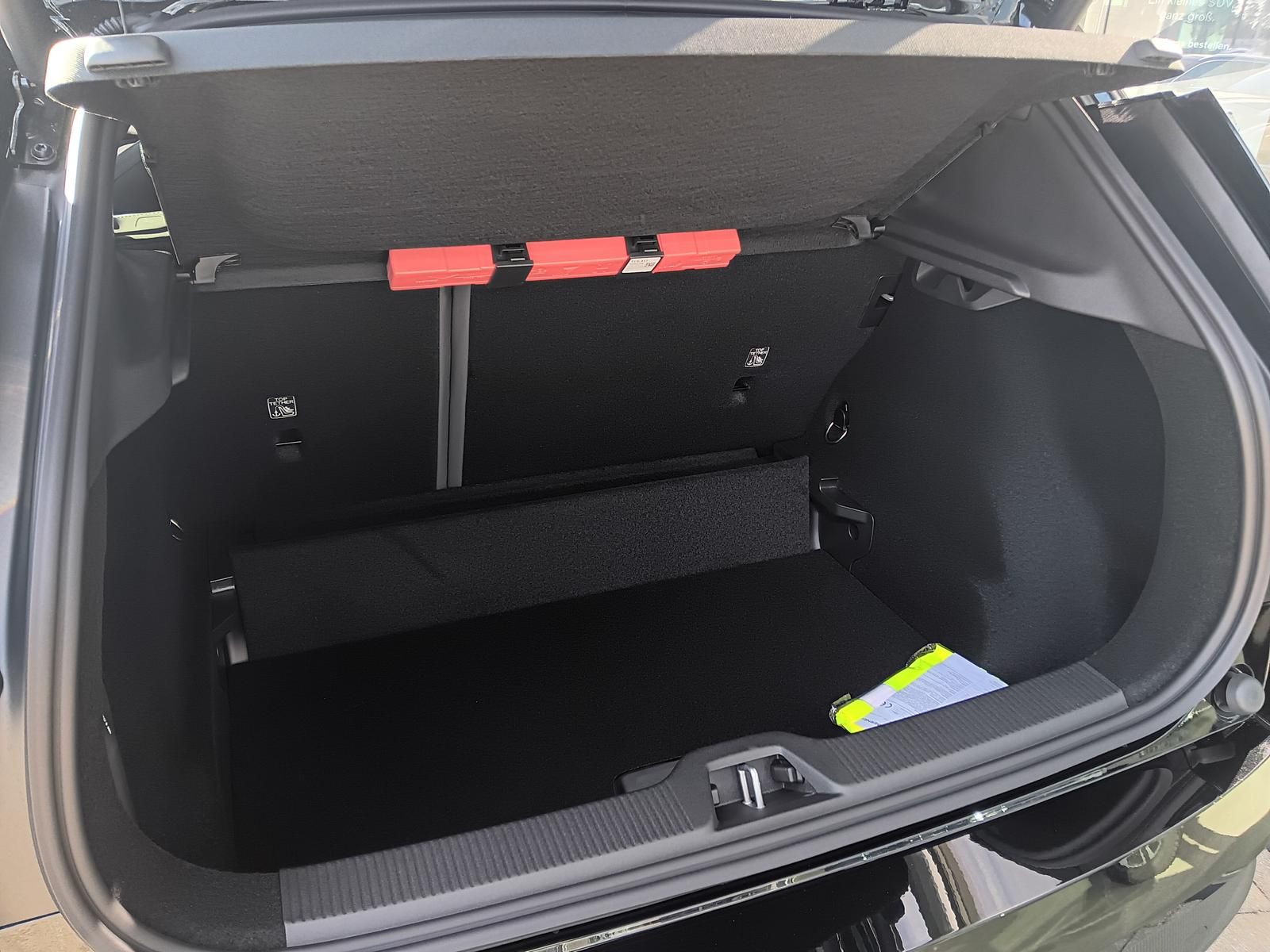Fahrzeugabbildung Volvo EX30 Single Plus 2WD Pure Electric