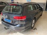 Volkswagen Passat Variant Trendline 2.0TDI 150PS*NAVI*AHK - VW Passat Variant Gebrauchtwagen in Berlin