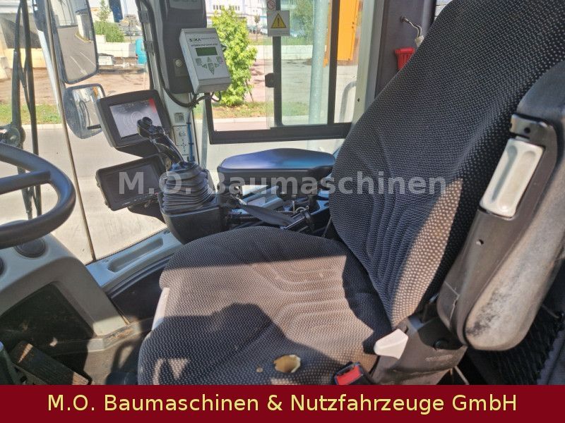 Fahrzeugabbildung Liebherr L556X Power / SW / ZSA / BSS