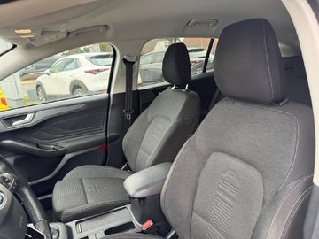 Ford Focus Turnier 1.5 Active X NaviAHK