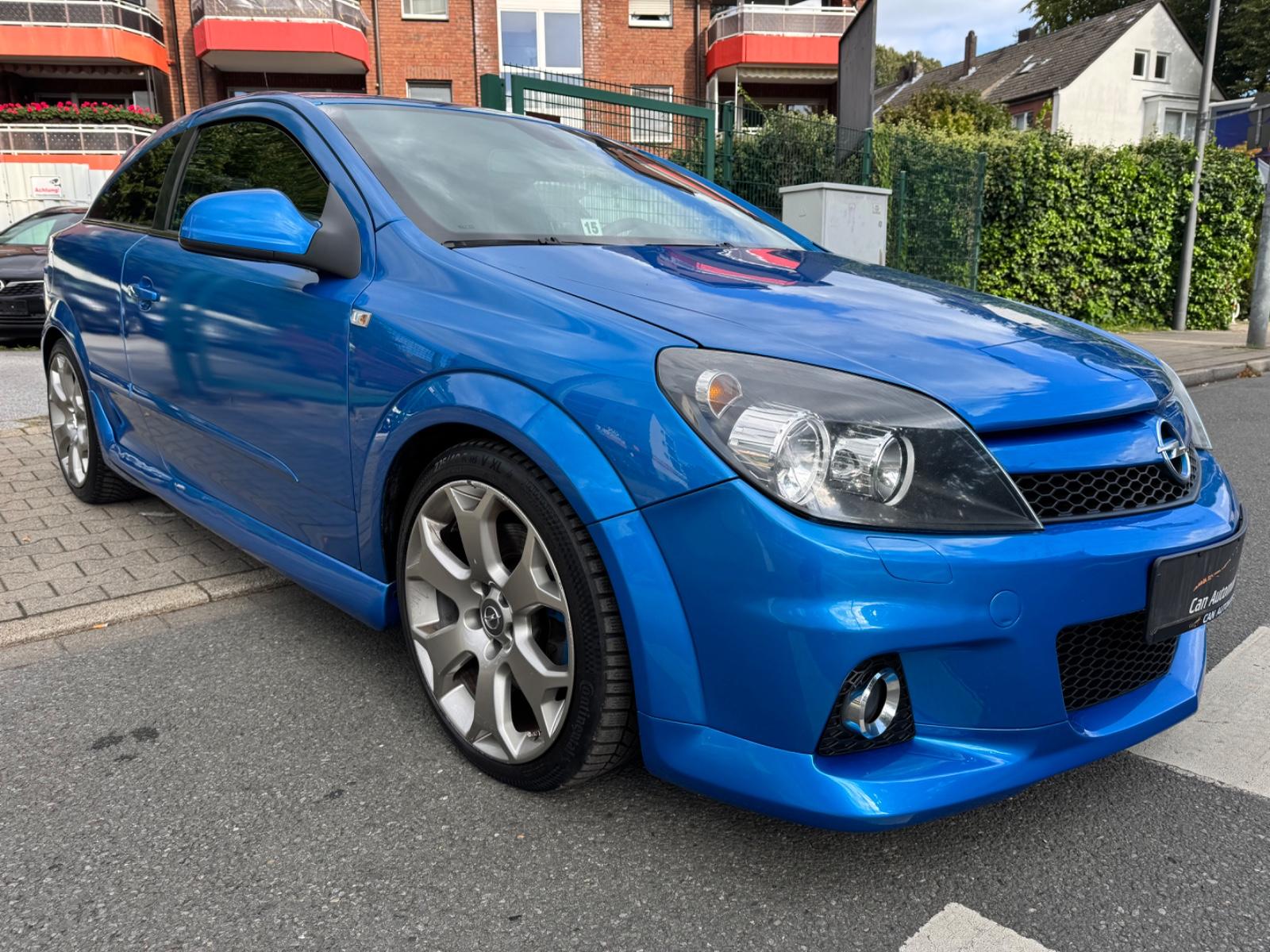 Opel Astra H GTC OPC 2.0 Turbo 241 ch BVM / 1ère main / Recaro / Suspension adaptative