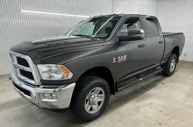 Dodge RAM 2500 SLT 6.7L TD Crew Cab 4x4 € 37.900 T1