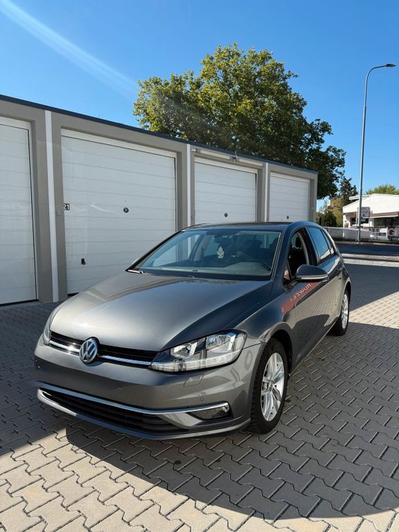 Image of Volkswagen Golf