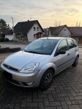 Ford Fiesta 1.25 16V Ghia Ghia - Ford Fiesta aus 2003: Ghia