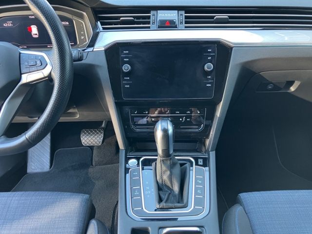 Passat Variant 1.4 TSI GTE  KLIMA LED NAVI ALU