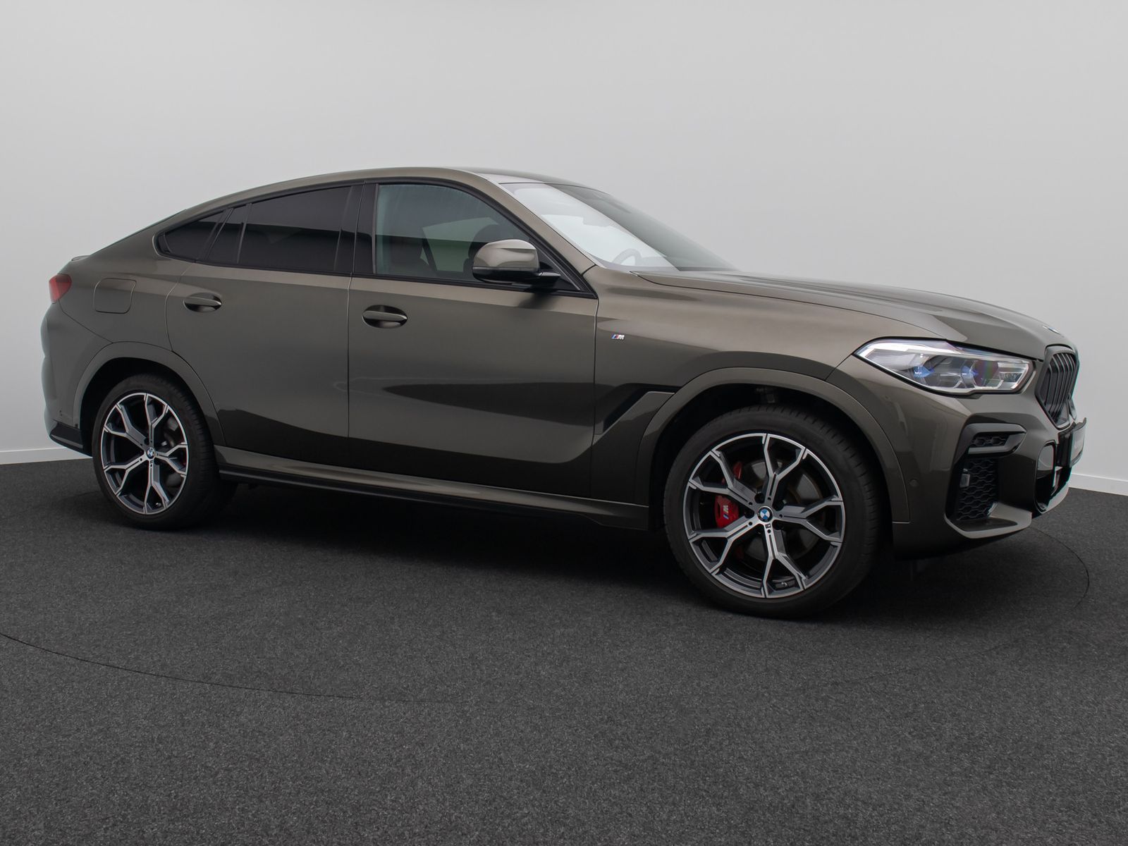 Fahrzeugabbildung BMW X6 xD30d MSport Kamera Laser HUD DAB HiFi 21Zoll