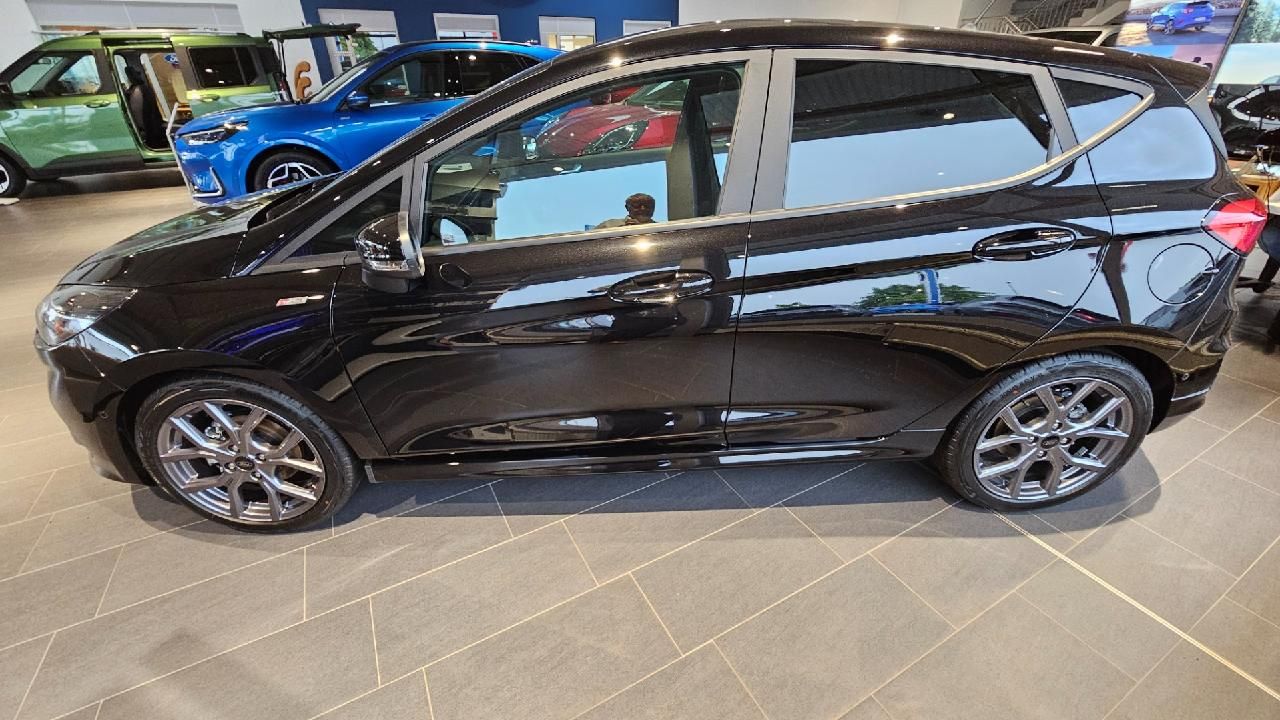 Fahrzeugabbildung Ford Fiesta ST-Line