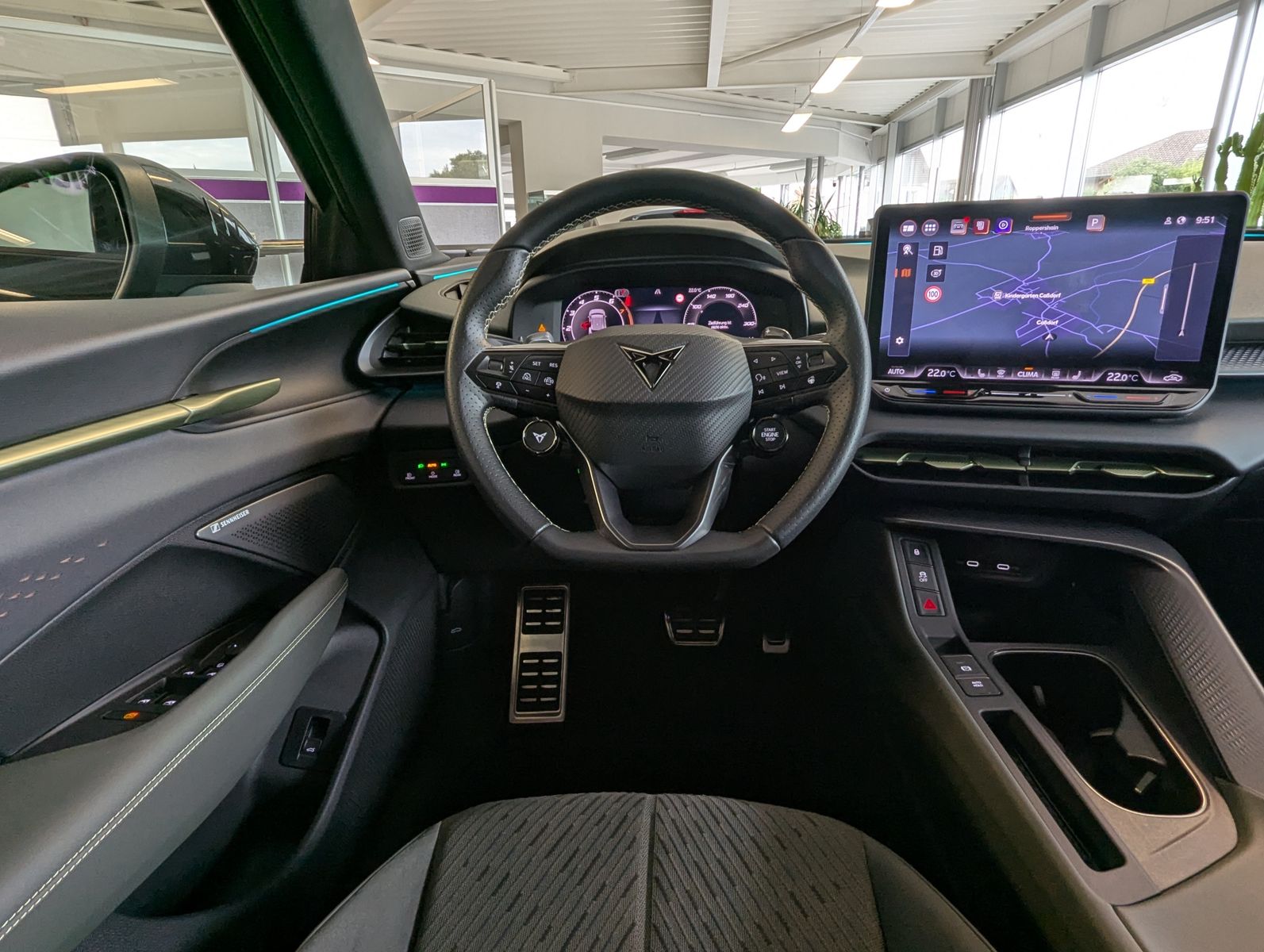 Fahrzeugabbildung CUPRA Terramar 1.5 eTSI Tribe Sennh Matrix HUD AHK 20