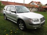Subaru Forester 2.0, 4x 4  VOLLEDER        AUTOMATIK - Subaru Forester mit Benzin-Antrieb: Kombi, Automatik